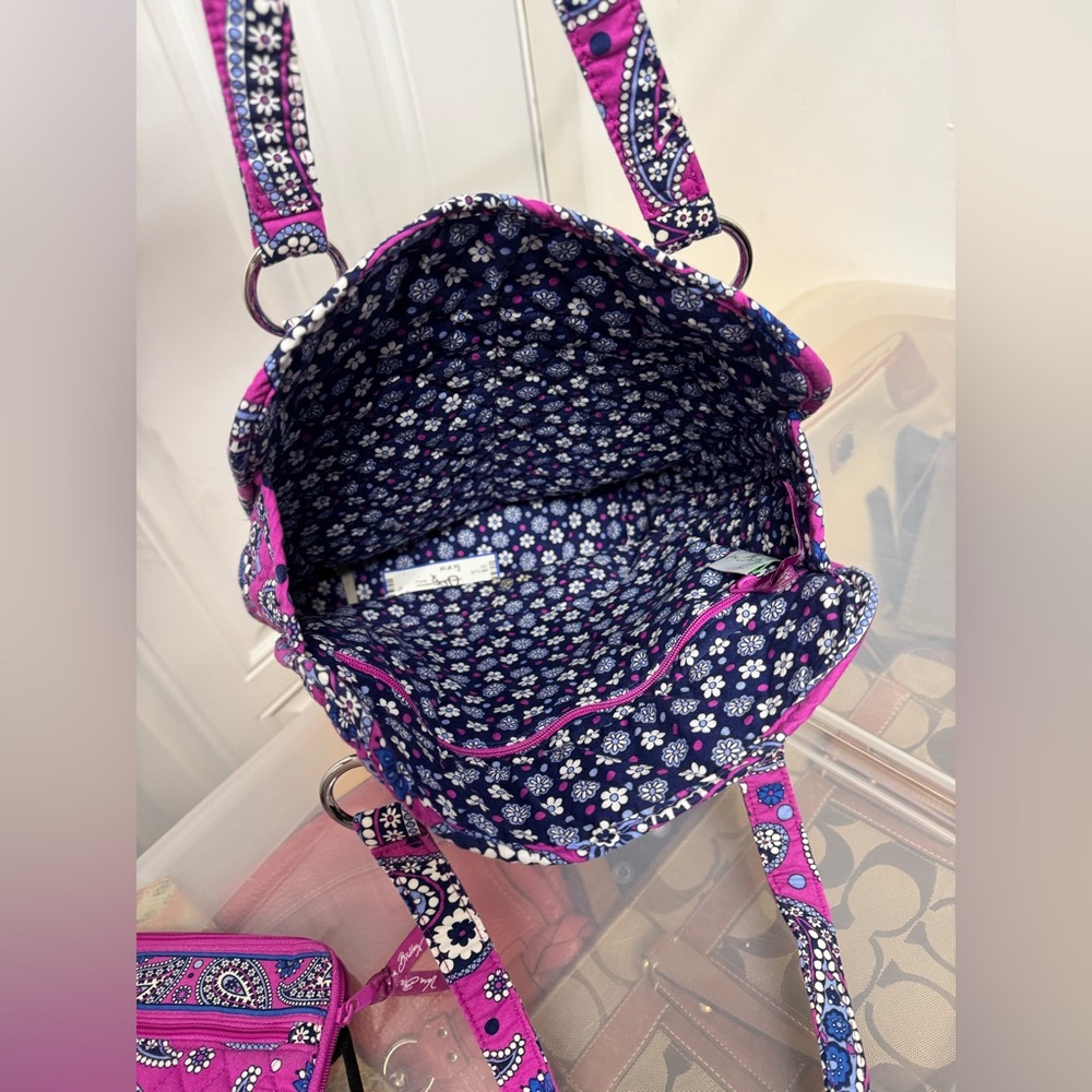 Vera Bradley Purse - Picture 9 of 9